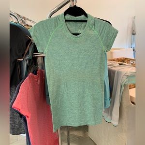 Lululemon Run Swiftly Tech Size 6